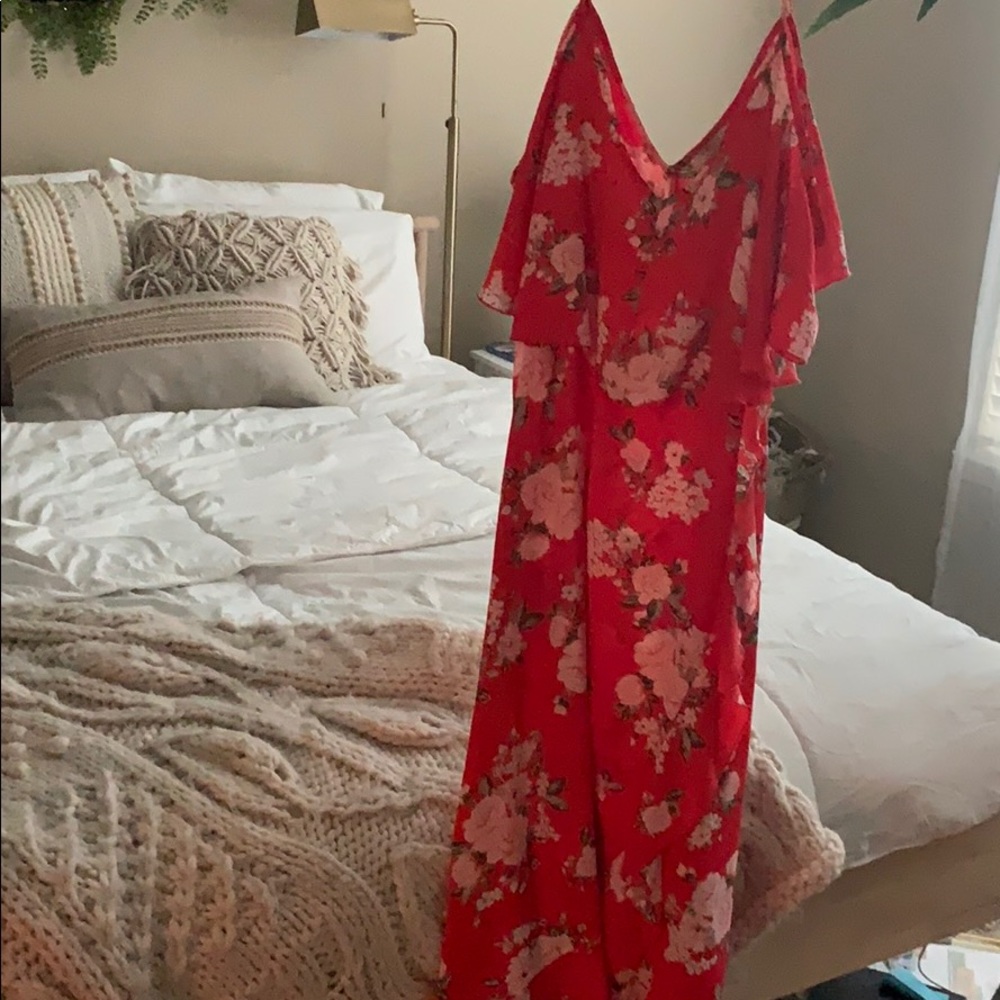 Cold shoulder floral midi dress